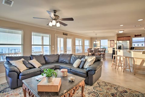 Luxe Waterfront Lake Pontchartrain Home w/ Dock! House in Ninth Ward