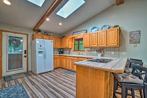 Home w/ Large Deck on Table Rock Lake! House in Table Rock Lake