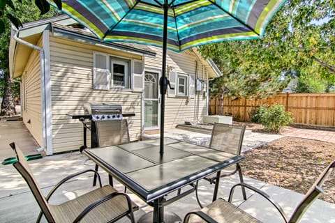 Colorado Springs Bungalow - Walk to Downtown! Cottage in Colorado Springs