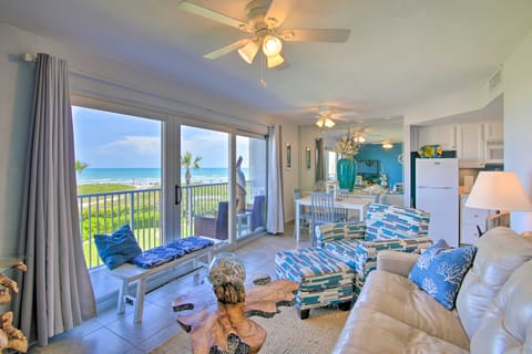 Sunny Oceanfront Condo on South Padre Island Beach Apartment in South Padre Island
