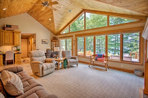 Private Family Retreat on Middle Eau Claire Lake! House in Wisconsin