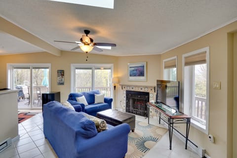 Catskills Home, 5 Mins to Windham Mtn Resort! House in Capital District, NY, USA