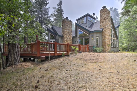 Incredible Lake Arrowhead Home w/ Views & Decks! House in Lake Arrowhead