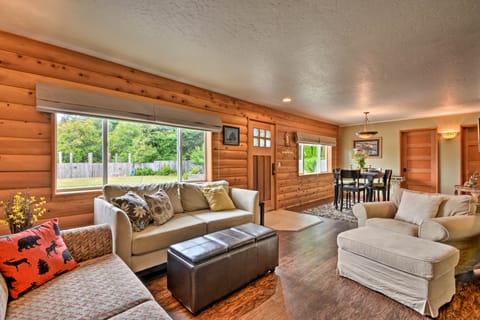 Gold Beach Apartment w/ Activities - 2 Mi to Ocean Apartment in Oregon