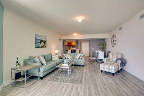 Luxurious Daytona Beach Condo w/ Resort Amenities! Apartment in Holly Hill