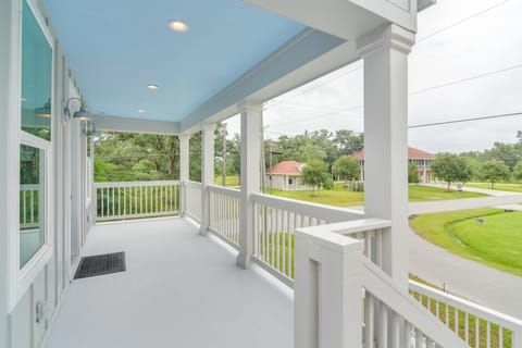 Modern Waveland Home w/ Deck - Walk to the Beach! House in Waveland