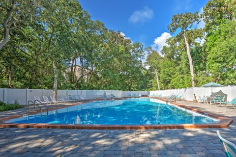 Amelia Island Condo w/ Pool & Beach Access! Apartment in Fernandina Beach