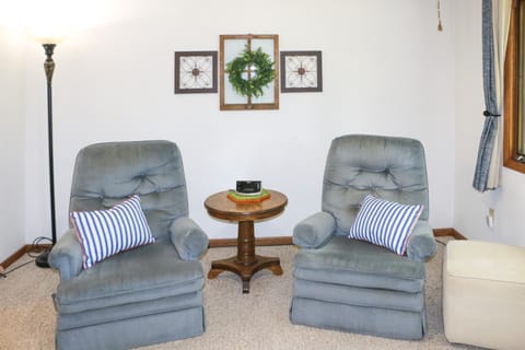 Fishermen's Paradise w/ Fire Pit on Rice Lake! House in Rice Lake