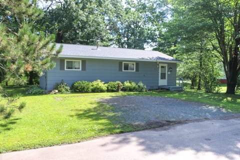 Fishermen's Paradise w/ Fire Pit on Rice Lake! House in Rice Lake