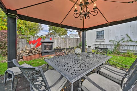 Unique & Historic Home Walk to Lake Champlain House in Plattsburgh