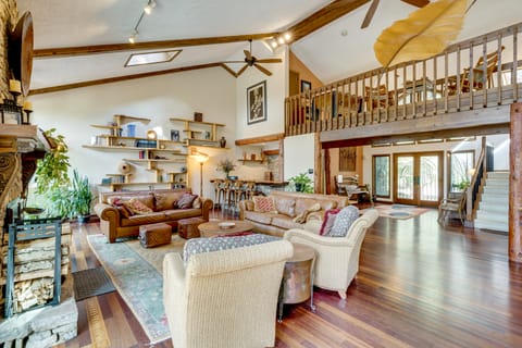 Luxe Poconos Pines Home w/ Beach + Amenities! House in Pocono Pines