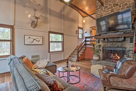 Deck & Fire Pit: Cozy Pocono Mountain Home House in Hickory Run State Park