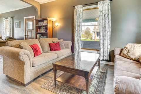 The Junction: Victorian Home in Quaint Fortville! House in Fortville