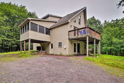 Deck, Hot Tub & Game Room: Lake Harmony Home House in Hickory Run State Park