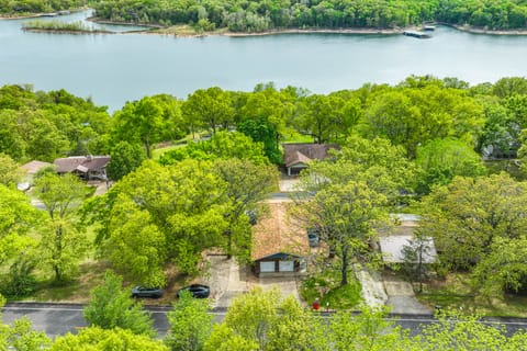 Deck & Table Rock Lake View: Shell Knob Escape! House in Shell Knob