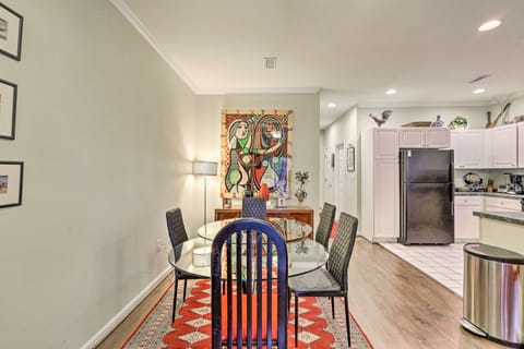 2 Mi to Ocean: Rehoboth Beach Townhome w/ Grill! Apartment in Rehoboth Beach