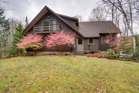 Community Perks: Retreat w/ Thirteenth Lake Access House in Indian Lake