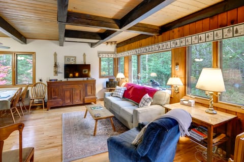 Community Perks: Retreat w/ Thirteenth Lake Access House in Indian Lake