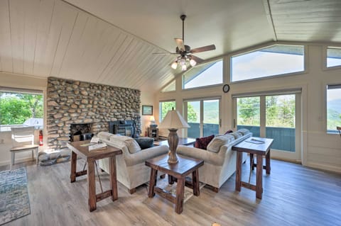 House w/ Balcony ~ 5 Mi to Cranmore Resort! House in Glen