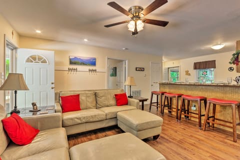 Slopes, Trails & More! Beech Mountain Home w/ Deck House in Beech Mountain