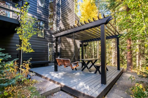 Tranquil Dumont Home w/ Creek & Mtn Views! House in Colorado