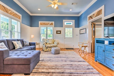 Cottage w/ Porch - 3 Min Walk to Bay St Louis Cottage in Bay Saint Louis