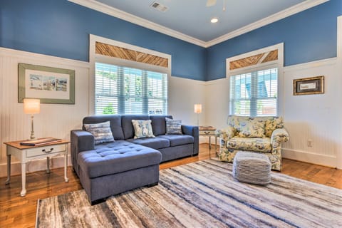 Cottage w/ Porch - 3 Min Walk to Bay St Louis Cottage in Bay Saint Louis