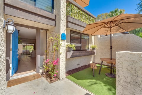 Resort-Style Palm Springs Townhome w/ Pool Access Apartment in Cathedral City