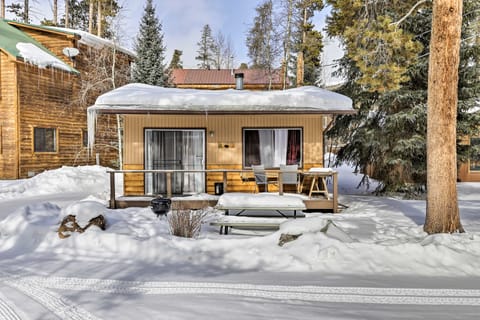 Direct Beach Access: Grand Lake Cabin w/ Deck! House in Grand Lake