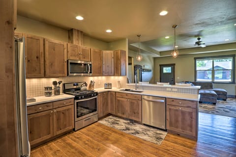 Modern Kalispell Home - 28 Mi to Glacier NP! House in Idaho