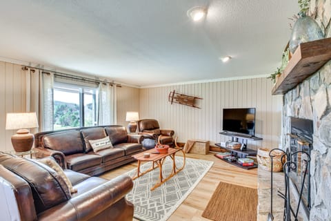 Newly Renovated Sky Valley Condo w/ Mtn Views Apartment in Sky Valley