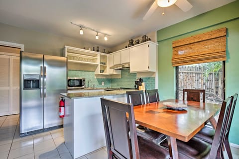 Walk to Turtle Beach from Kailua-Kona Apt! Apartment in Holualoa