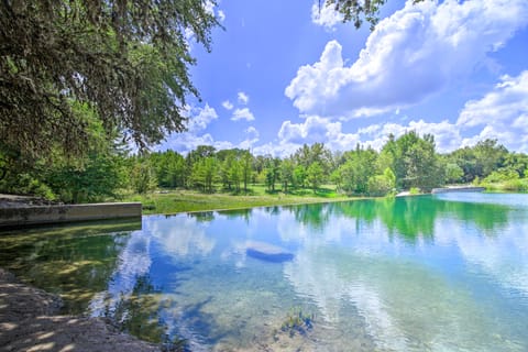 Utopia Family Home, 2 Blocks to Utopia Park! House in Utopia