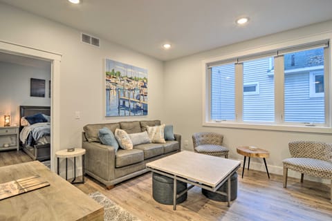 Centrally Located Traverse City Condo 1 Mi to Bay Apartment in Traverse City