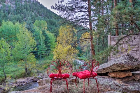 Fall River Hideaway in Estes - 3 Mi to Nat'l Park! Apartment in Estes Park
