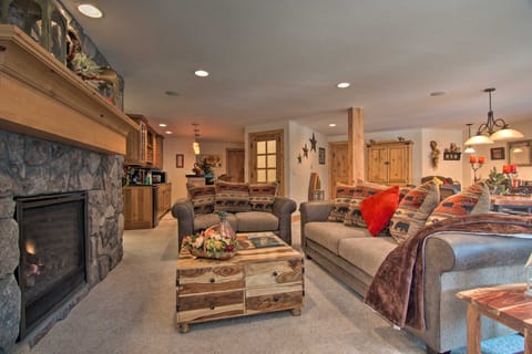 Fall River Hideaway in Estes - 3 Mi to Nat'l Park! Apartment in Estes Park