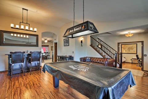Pool, Bar & Game Room: Red Mountain Mesa Oasis House in Mesa