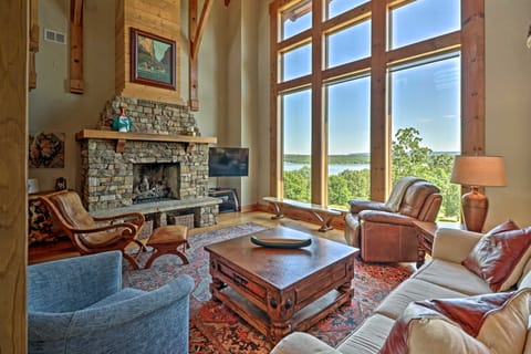 Luxury Family Retreat - Greers Ferry Lake Views! House in Greers Ferry Lake