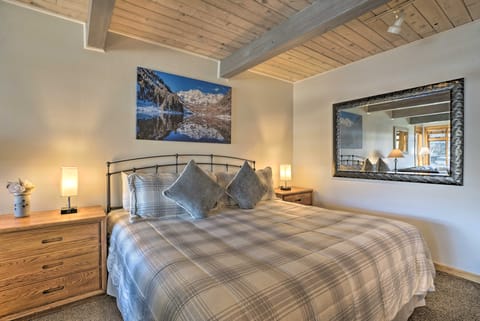 Ski Lovers Studio w/ Easy Pool + Hot Tub Access! Apartment in Snowmass Village