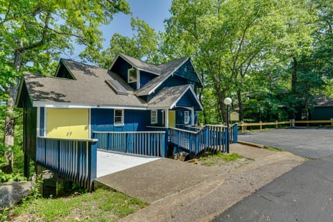 Getaway w/ Hot Tub in Margaritaville Lake Resort! House in Lake of the Ozarks