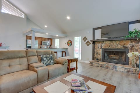 Group Retreat w/ Pool Access in Margaritaville! House in Lake of the Ozarks