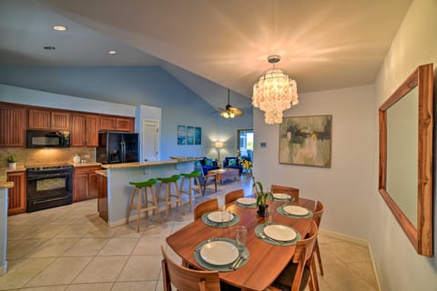 Waimea Condo < 1 Mile from Mauna Lani Beach Club! Apartment in Mauna Lani