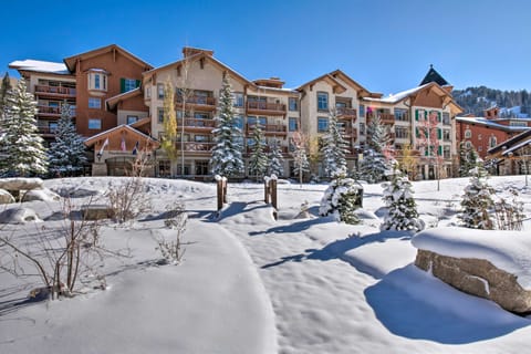 Solitude Mountain Slopeside Ski Condo w/ Hot Tub! Apartment in Wasatch County