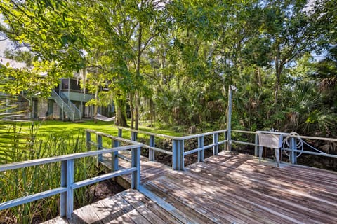 1 Mi to Boat Launch: Crystal River Home w/ Dock House in Crystal River