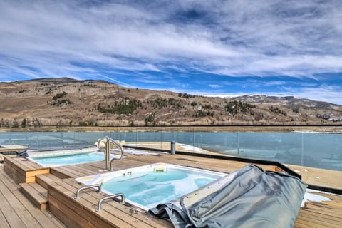 Private 1+ Acre & Hot Tub: Silverthorne Mtn Escape House in Summit County