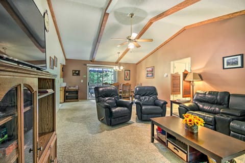 Bella Vista Home Base Near Mtn Biking & Golf! House in Bella Vista