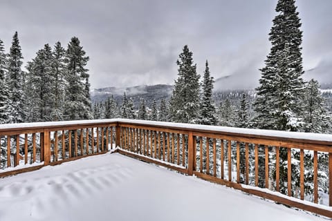 Secluded Alpine Home in Alma w/ Mountain Views! House in Park County