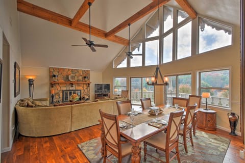 Picturesque ‘Sky Haus’ Sanctuary w/ Mountain Views House in Sky Valley