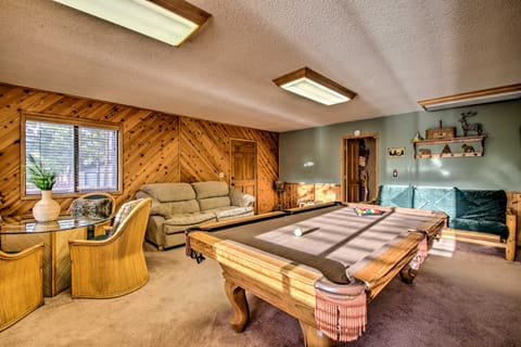 Hike, Ski, Fish: Big Bear Lake Lodge w/ Deck House in Big Bear