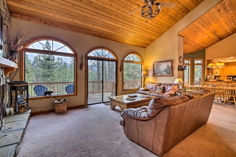 Hike, Ski, Fish: Big Bear Lake Lodge w/ Deck House in Big Bear